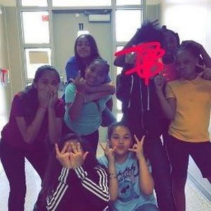 Meet your Posher, Neida